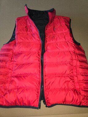 Tommy Hilfiger reversible puffer vest